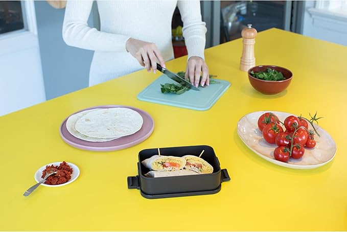 Brabantia Make & Take Medium Lunch Box (Dark Gray) BPA-Free, Airtight Snap Locks, Microwave & Freezer Safe, Travel Meal Prep Container