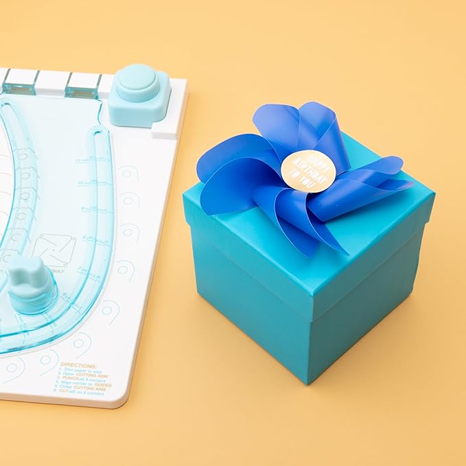 We R Memory Keepers- Pinwheel Punch Board