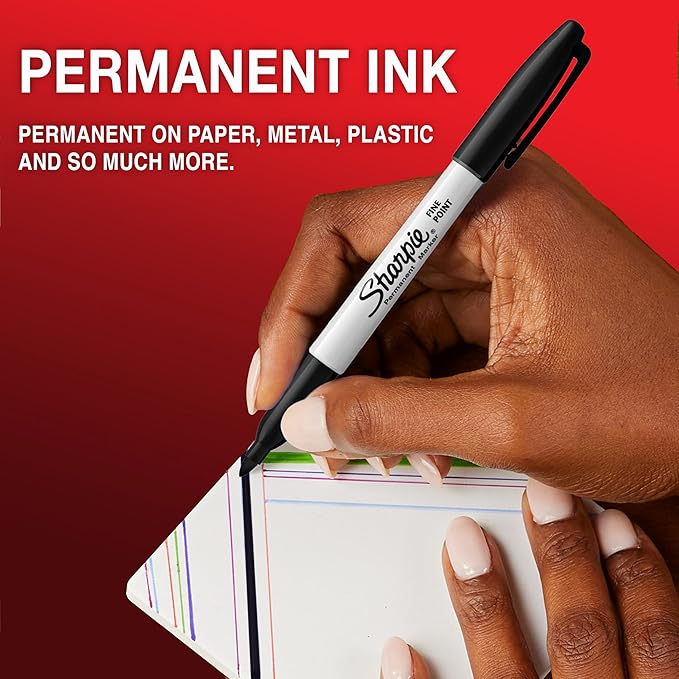Sharpie Permanent Markers | Fine Point for Bold Details | BlackBlueRed and Green Ink Colours | 4 Marker Pens