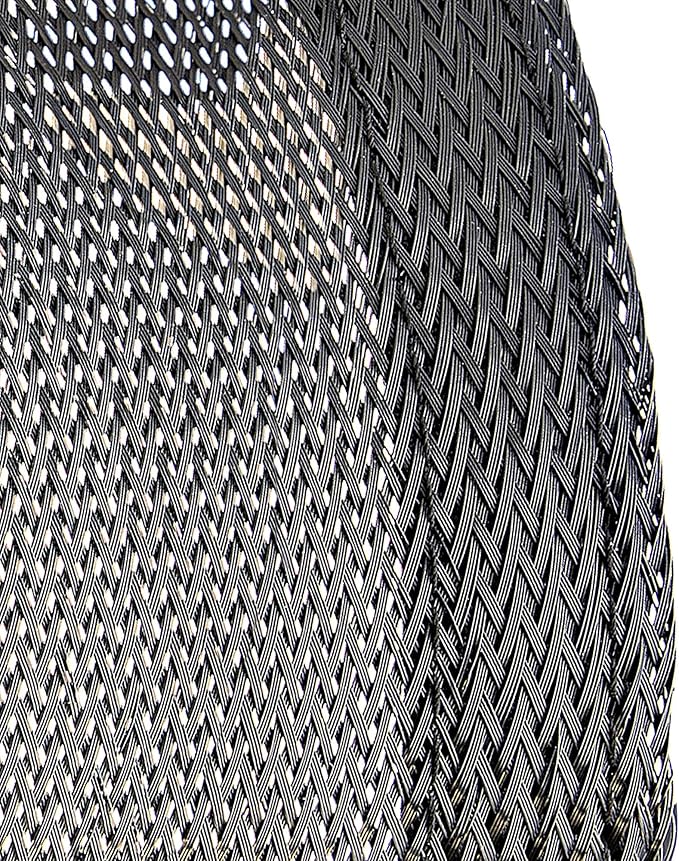 StarTech.com 10ft (3m) Cable Management Sleeve, Trimmable Heavy Duty Cable Wrap, 1.2" (3cm) Dia. Polyester Mesh Computer Cable Manager/Protector/Concealer, Black Cord Organizer/Hider (WKSTNCMFLX)